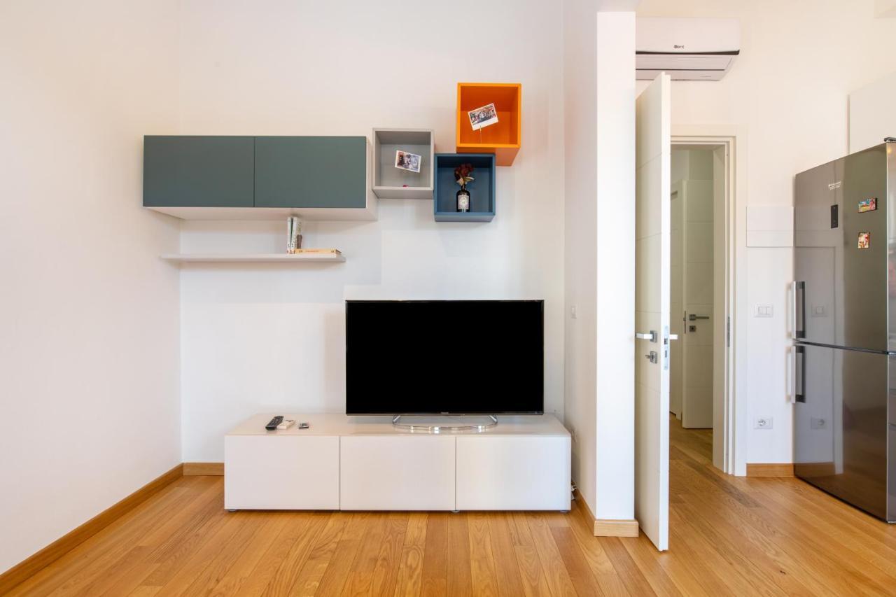 Doni Quiet And Comfortable Apartament With Balcony Firenze Bagian luar foto
